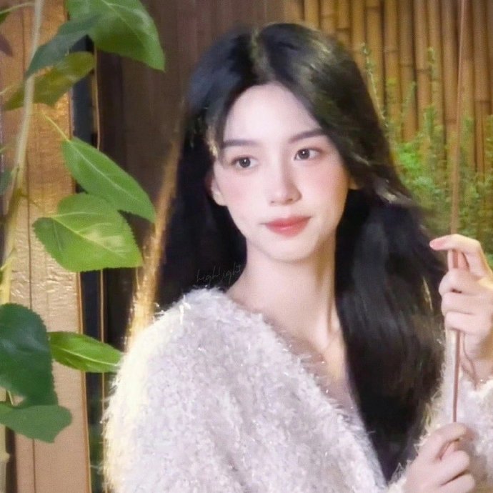 微信女明星头像：周也头像氛围感，漂亮又可爱！
